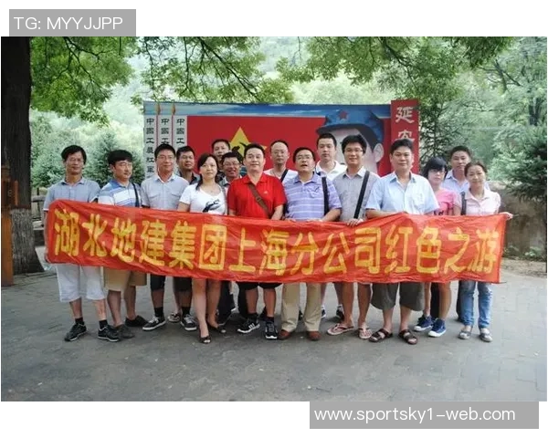 博阿斯感恩波尔图全体成员的奉献与热情展现团队精神 博阿斯感恩波尔图全体成员的奉献与热情展现团队精神